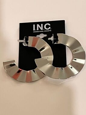 INC International Concepts Silver Scalloped Hoop Earrings